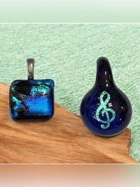 🫶🏻 Blue and Green Glass Art Pendants